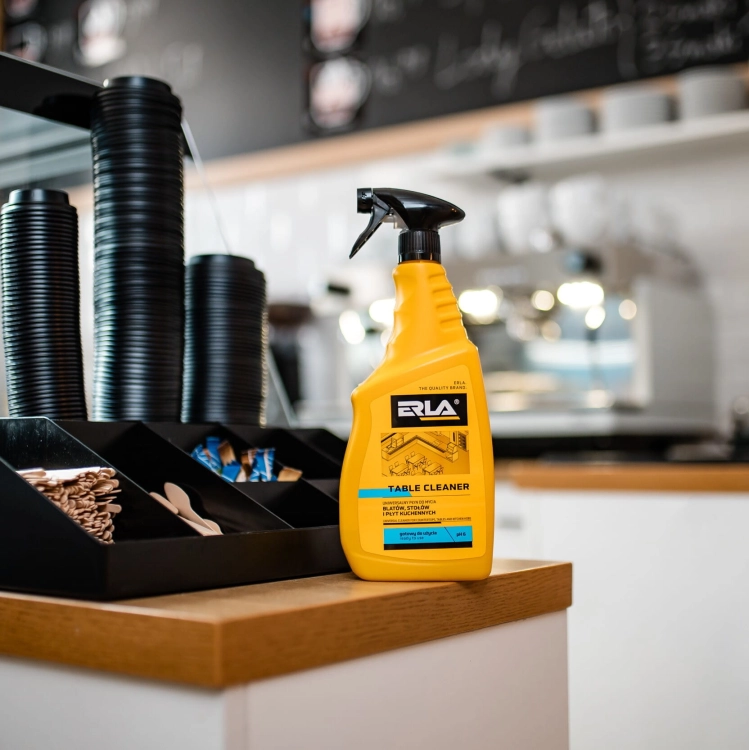 sekrety-czystosci-erla-table-cleaner-plyn-do-stolikow-gastronomicznych-horeca.jpg